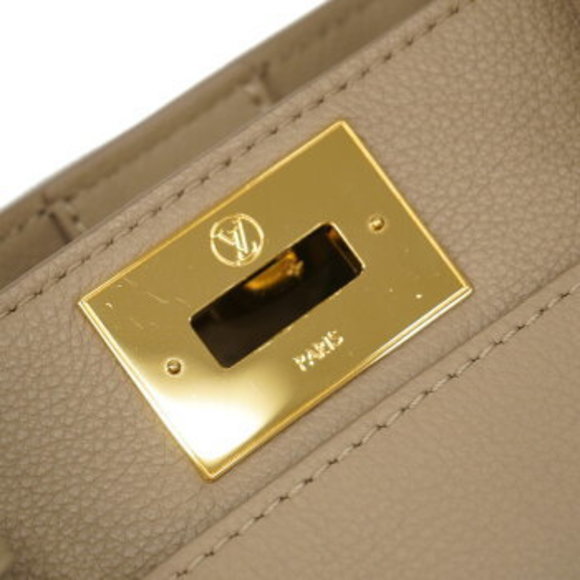 Louis Vuitton Mahina On My Side PM Shoulder Bag - Picture 7 of 8